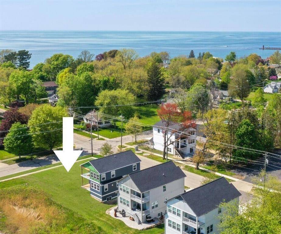 South Haven, MI 49090,901 St Joseph Street 17