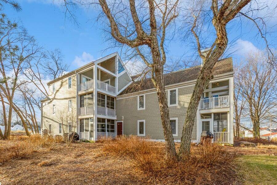 New Buffalo, MI 49117,420 Oselka Drive 213