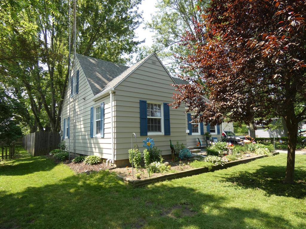 Three Oaks Vlg, MI 49128,6 Poplar Street