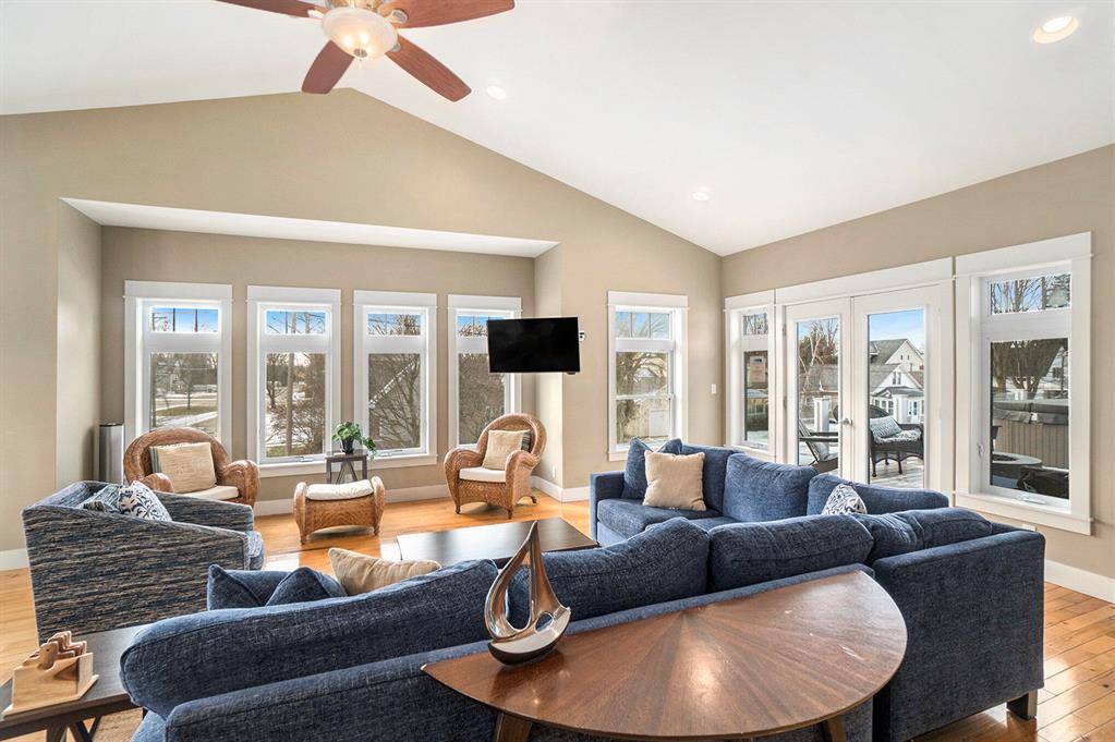 South Haven, MI 49090,614 Maple Street