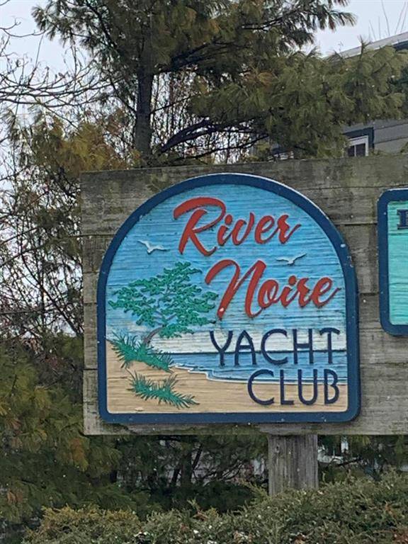 South Haven, MI 49090,300 Oak Street 45