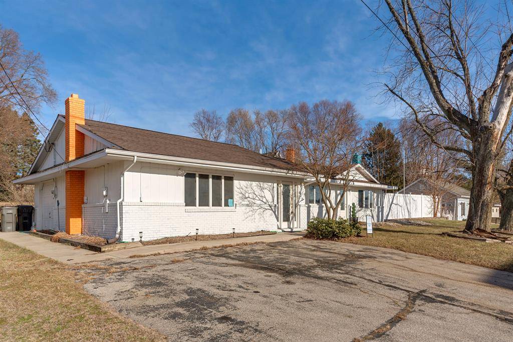 New Buffalo, MI 49117,620 North Drive