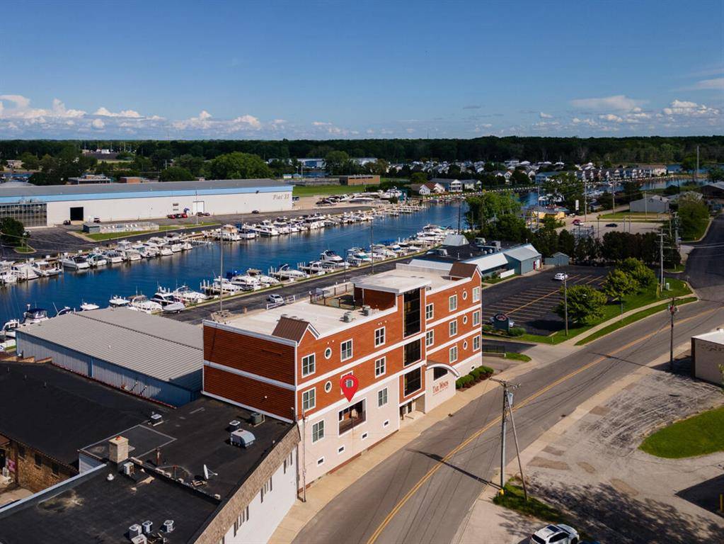 St. Joseph, MI 49085,1221 Broad Street 3