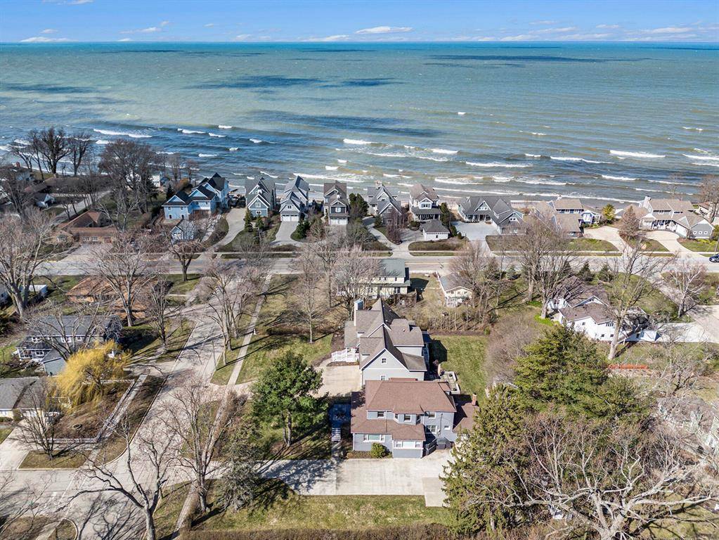 South Haven, MI 49090,75 Elkenburg Street