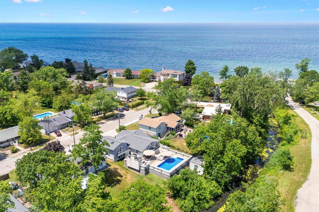 New Buffalo, MI 49117,1116 Shore Drive