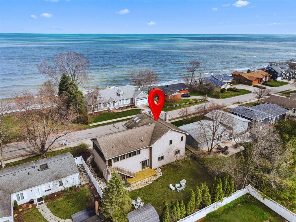New Buffalo, MI 49117,1321 Shore Drive