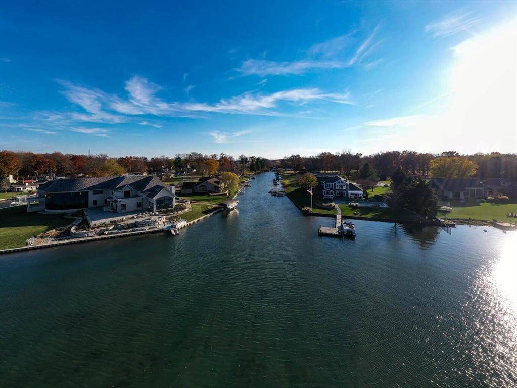 Ontwa Twp, MI 49112,69050 Island Drive