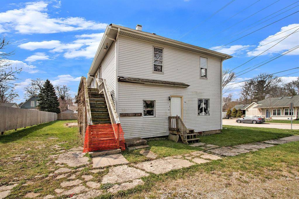 Three Oaks Vlg, MI 49128,202 Poplar Street