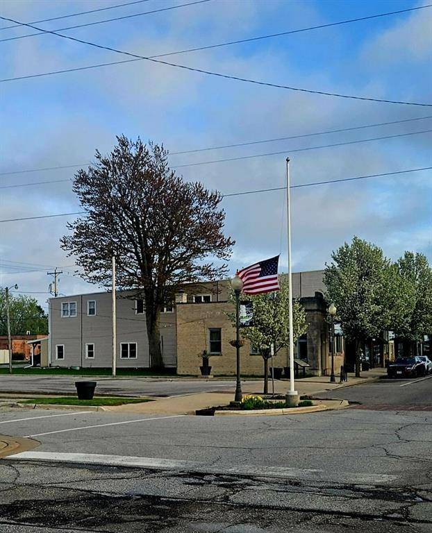Three Oaks Vlg, MI 49128,11 S Elm Street