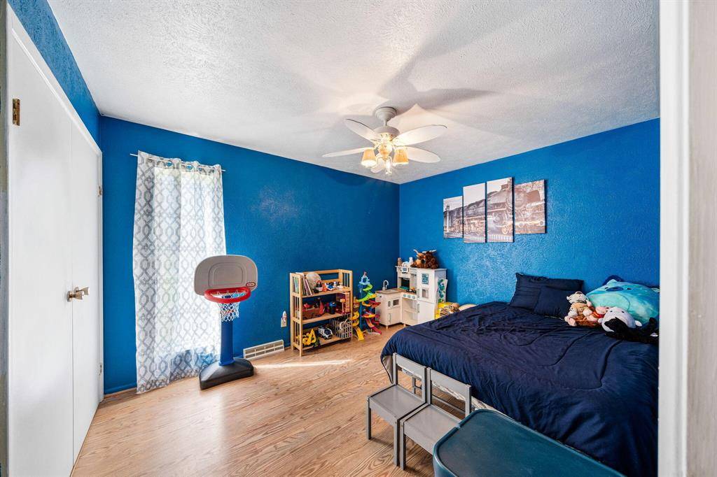 Ontwa Twp, MI 49112,26326 Sweetbriar Street