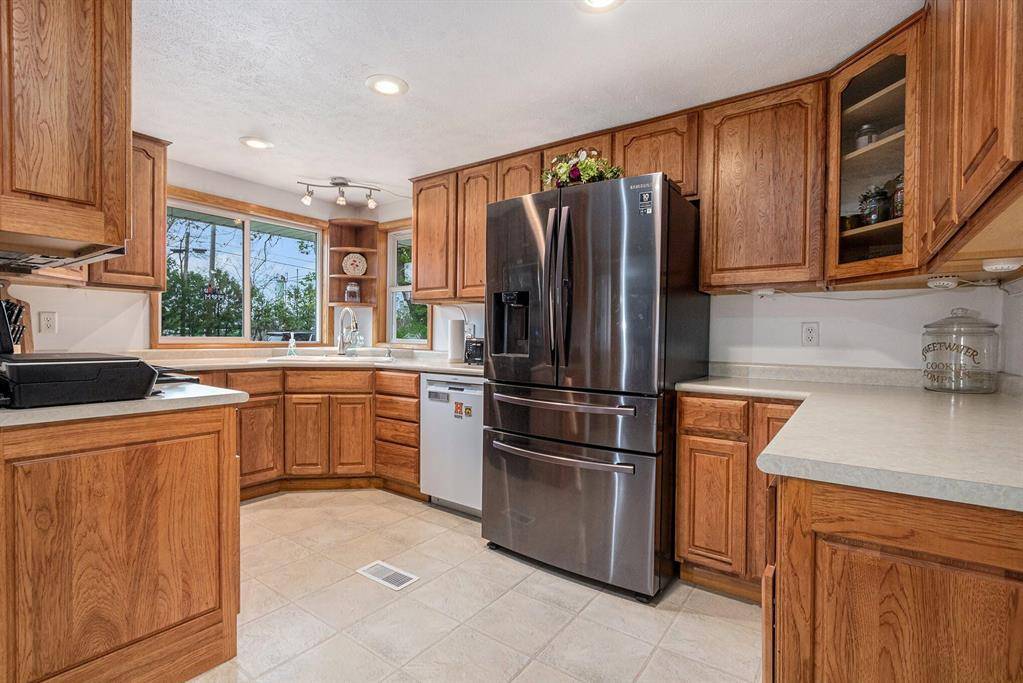Dowagiac, MI 49047,409 Louise Avenue