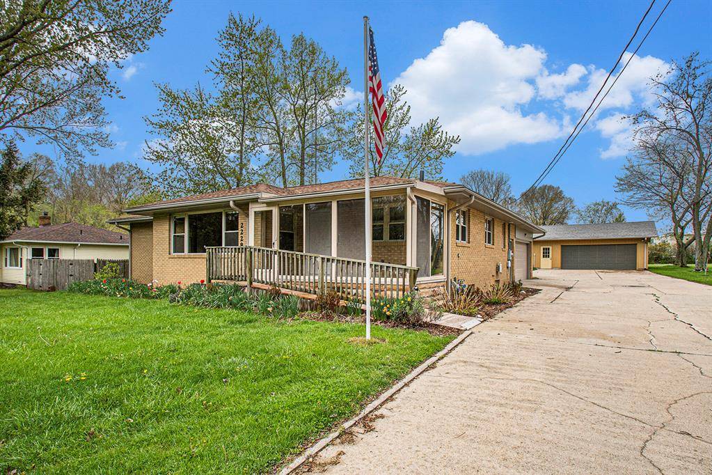St. Joseph Twp, MI 49085,2228 Washington Avenue