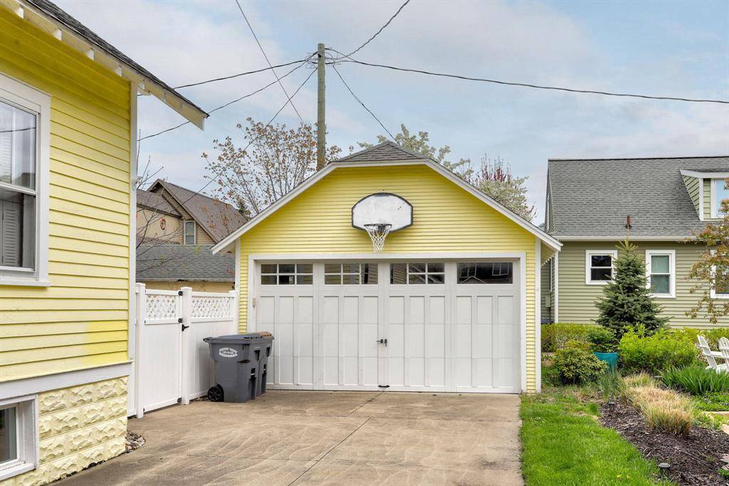 South Haven, MI 49090,225 Van Buren Street