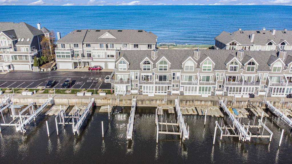 New Buffalo, MI 49117,409 Lake Drive 10
