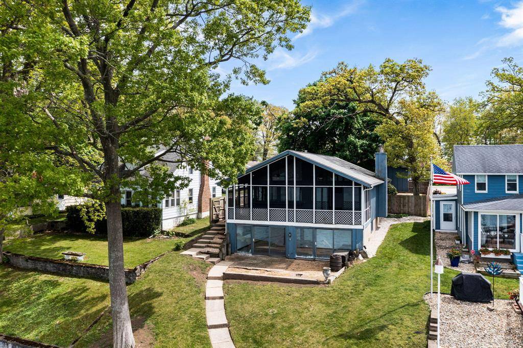 Ontwa Twp, MI 49112,23542 S Shore Drive