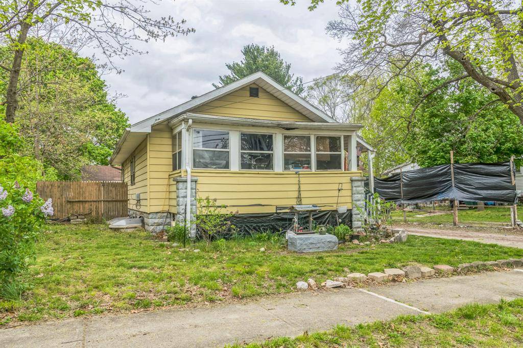 Dowagiac, MI 49047,526 S Front Street
