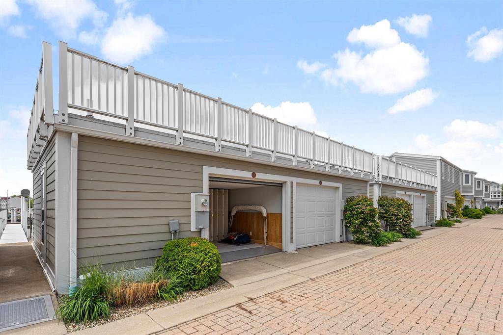 New Buffalo, MI 49117,36 Harbor Isle Drive