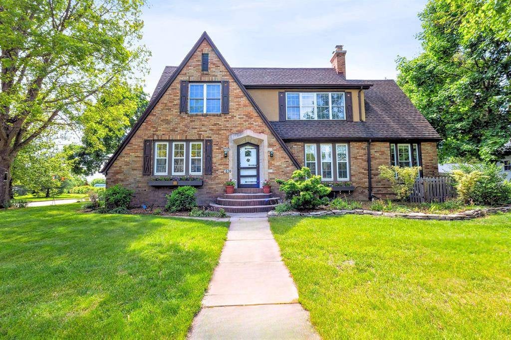 Three Oaks Vlg, MI 49128,616 S Elm Street