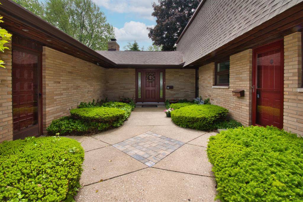 Shoreham Vlg, MI 49085,2727 S Lakeshore Drive F-24