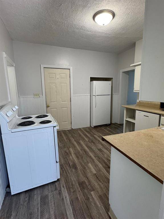 Watervliet, MI 49098,217 W St Joseph Street