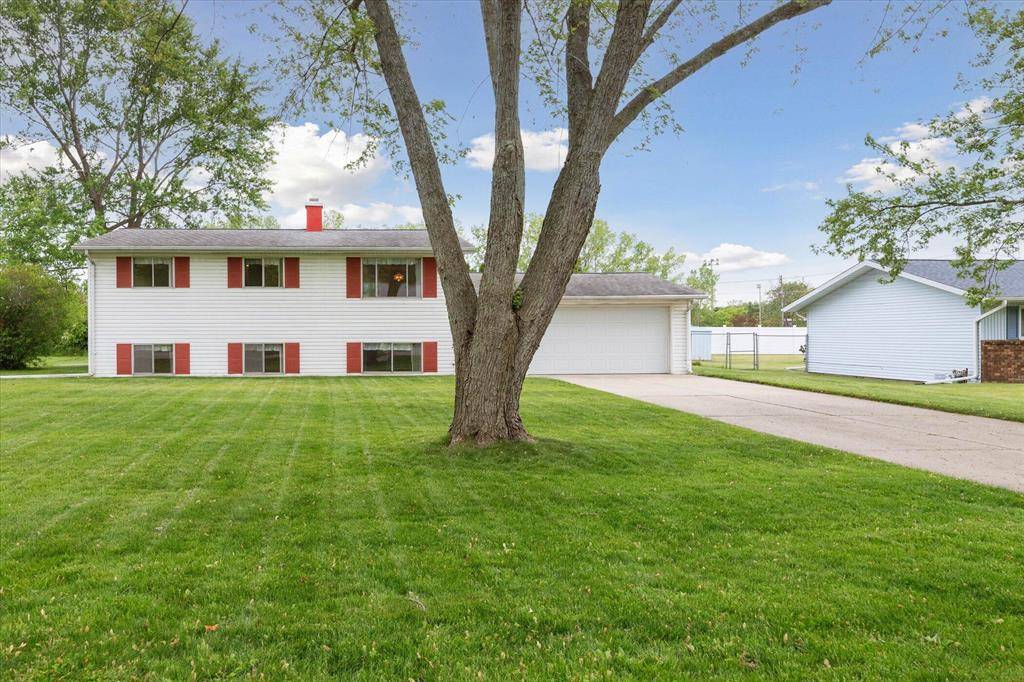 St. Joseph Twp, MI 49085,530 Manitou Road