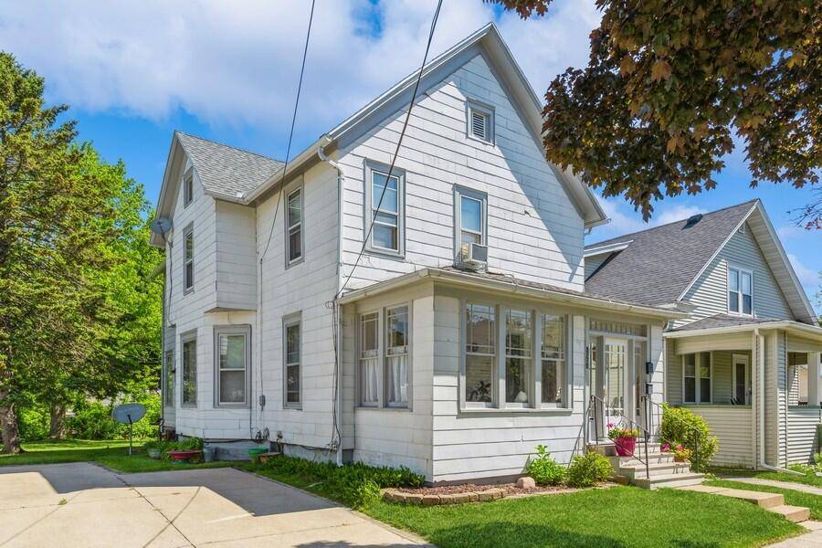 St. Joseph, MI 49085,927 Harrison Avenue