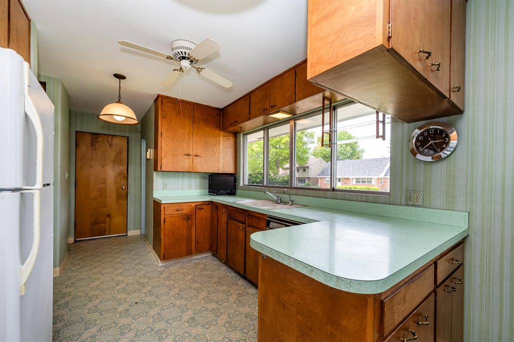 St. Joseph, MI 49085,312 S Veronica Court