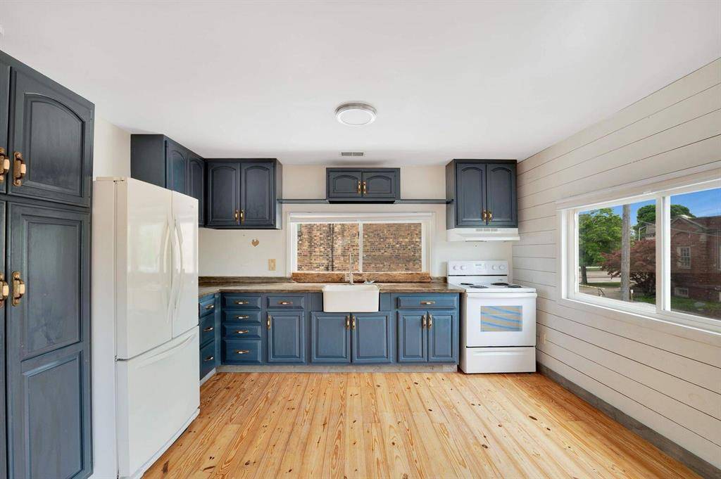 St. Joseph, MI 49085,617 Elm Street Modifier: 615