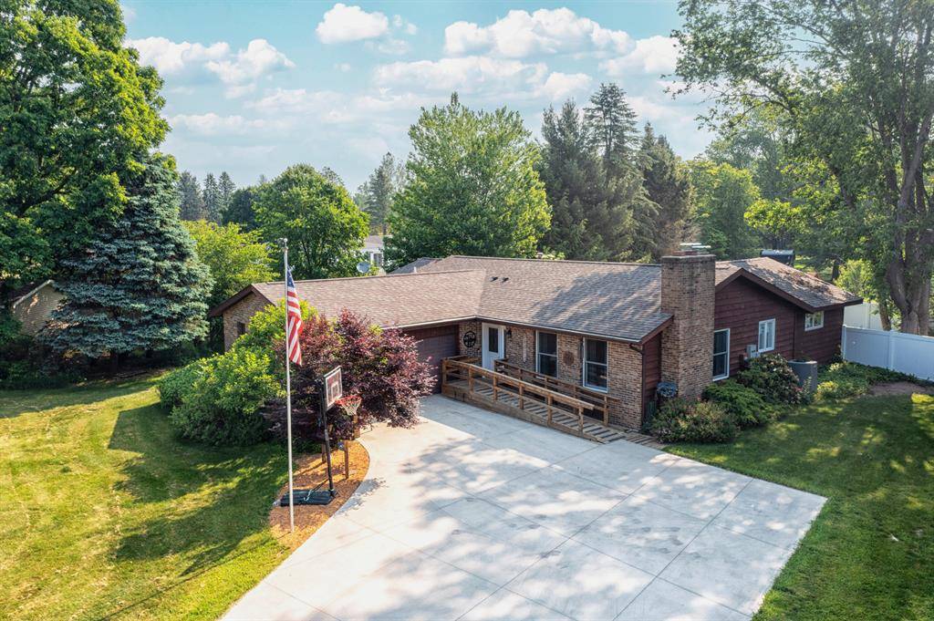 Geneva Twp, MI 49090,9111 Riverbend Drive