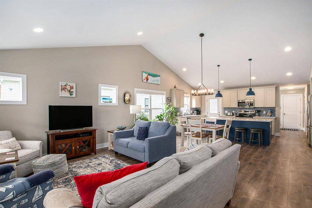 South Haven, MI 49090,964 Everett Parkway