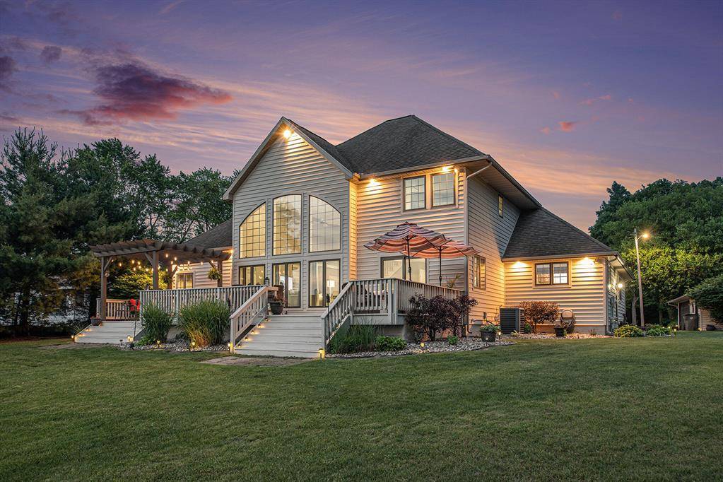 Howard Twp, MI 49120,1256 Barron Lake Road