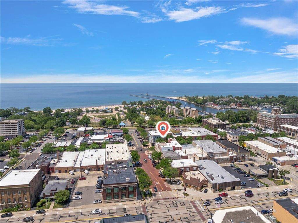 St. Joseph, MI 49085,333 State Street 5
