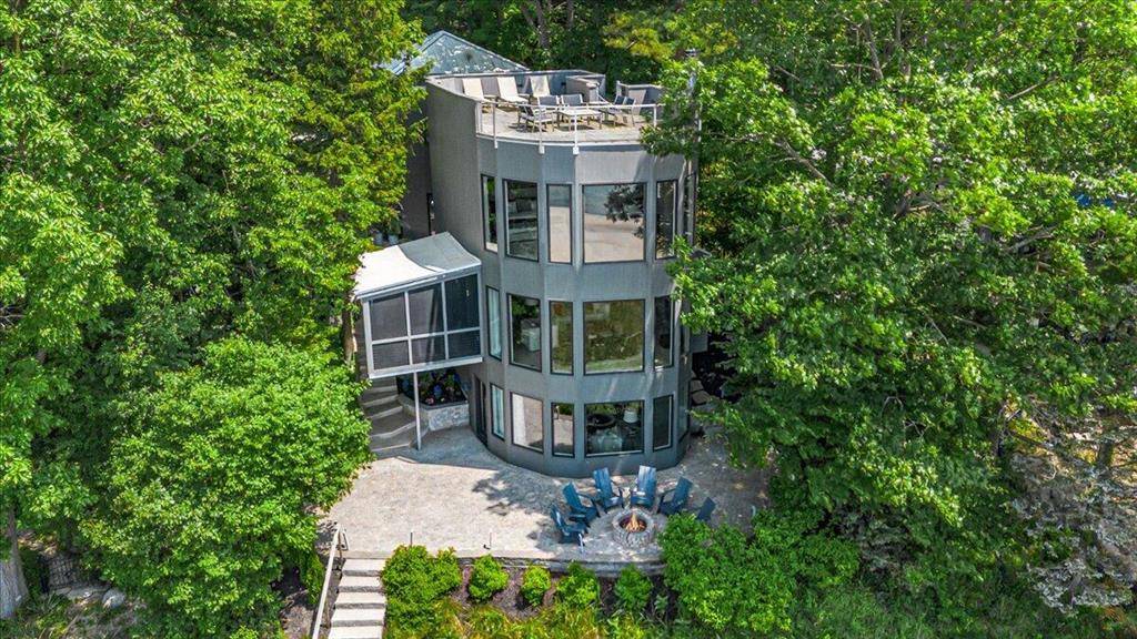 Lake Twp, MI 49106,9182 Hemlock Lane