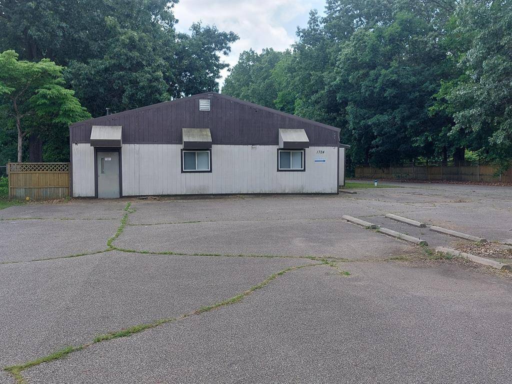 Niles Twp, MI 49120,1724 E Bertrand Road