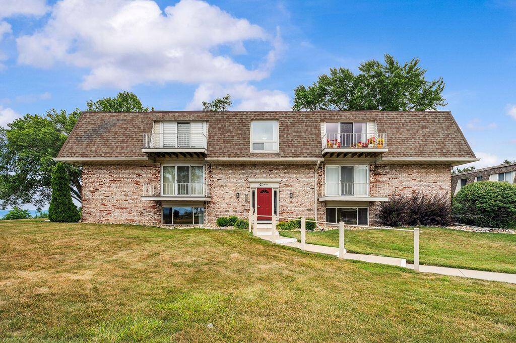 St. Joseph, MI 49085,3610 Lakeshore Drive 1C
