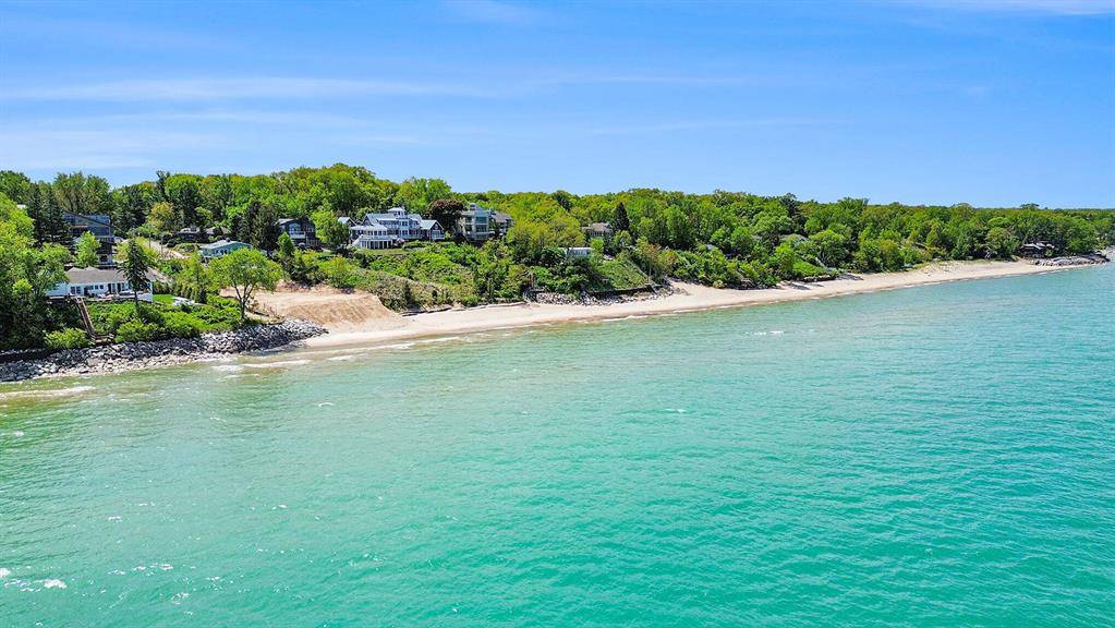 Michiana Vlg, MI 49117,4281 Lake Shore Drive