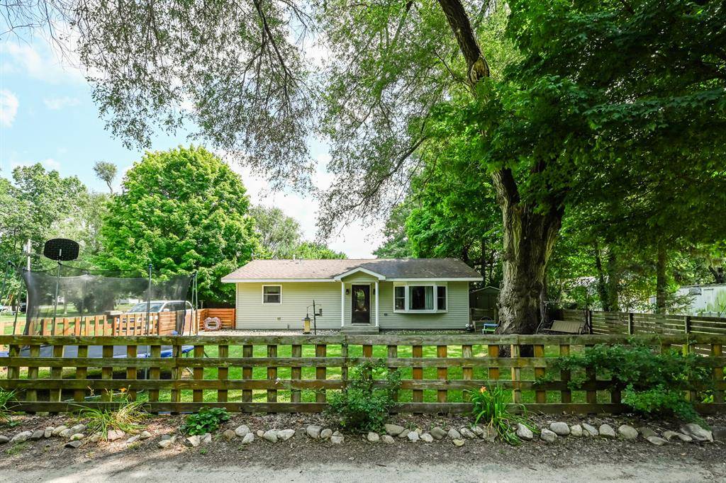Keeler Twp, MI 49047,93505 Charles Street