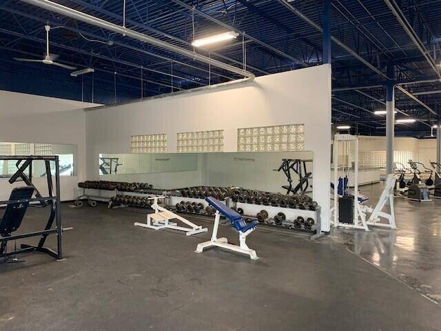 Holland, MI 49423,217 E 24th Street 240