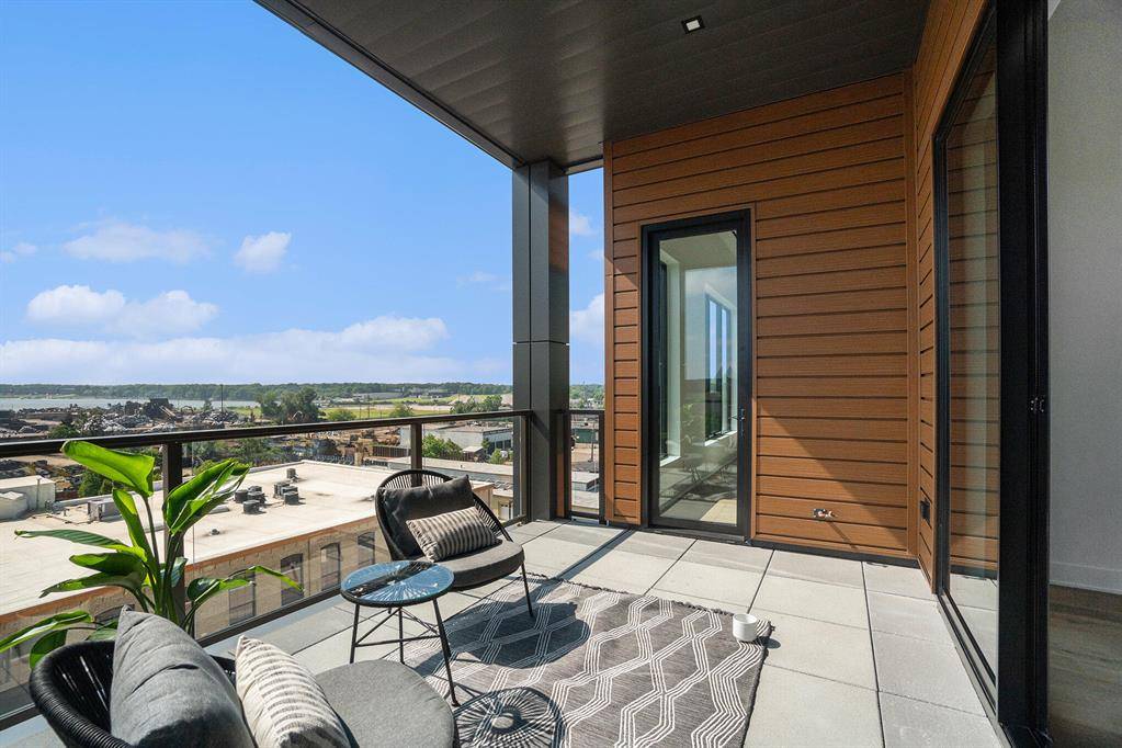 Holland, MI 49423,159 S River Avenue 504