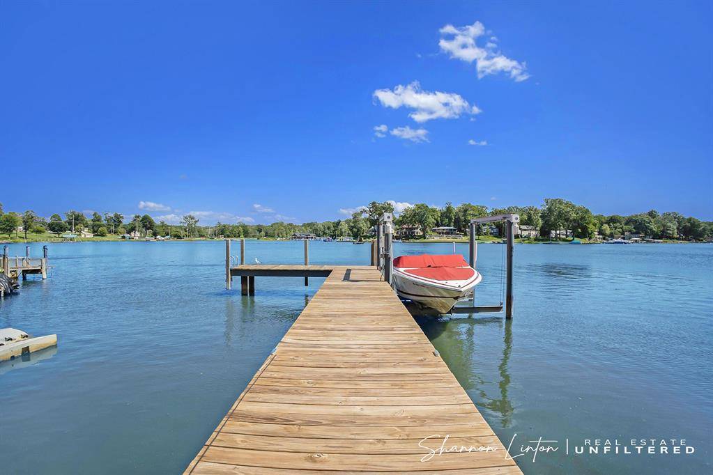 Fruitport Vlg, MI 49415,204 Lake Street