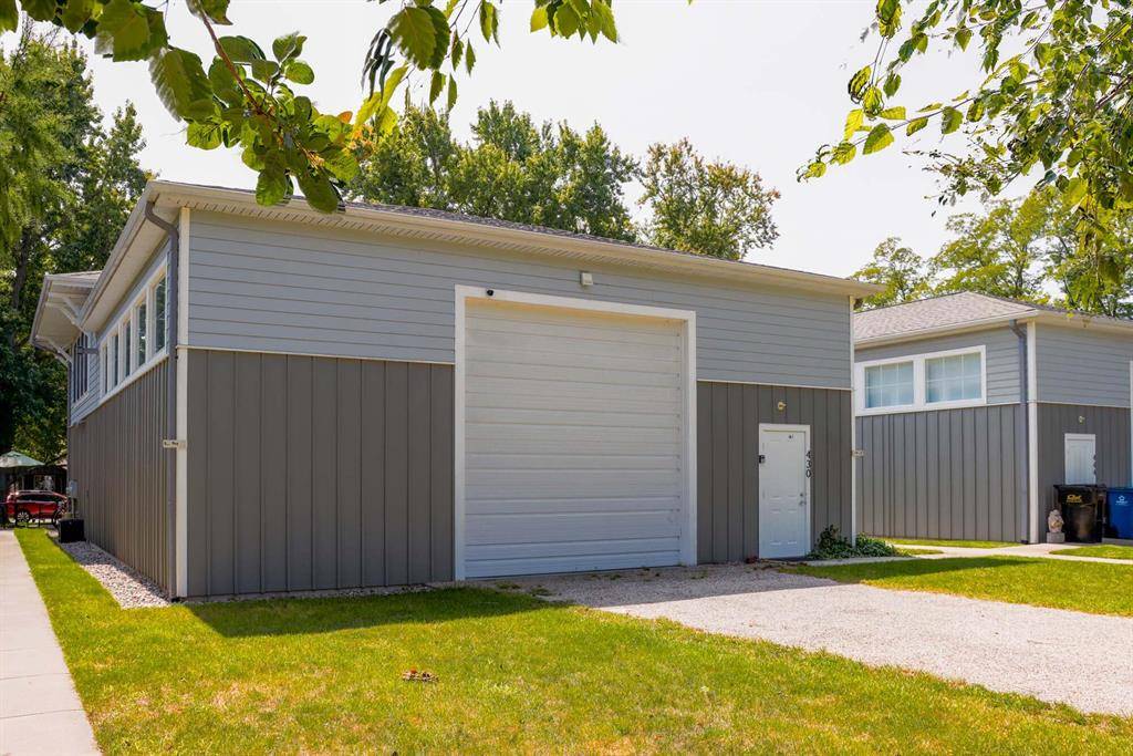 Douglas Vllg, MI 49406,430 W Center Street