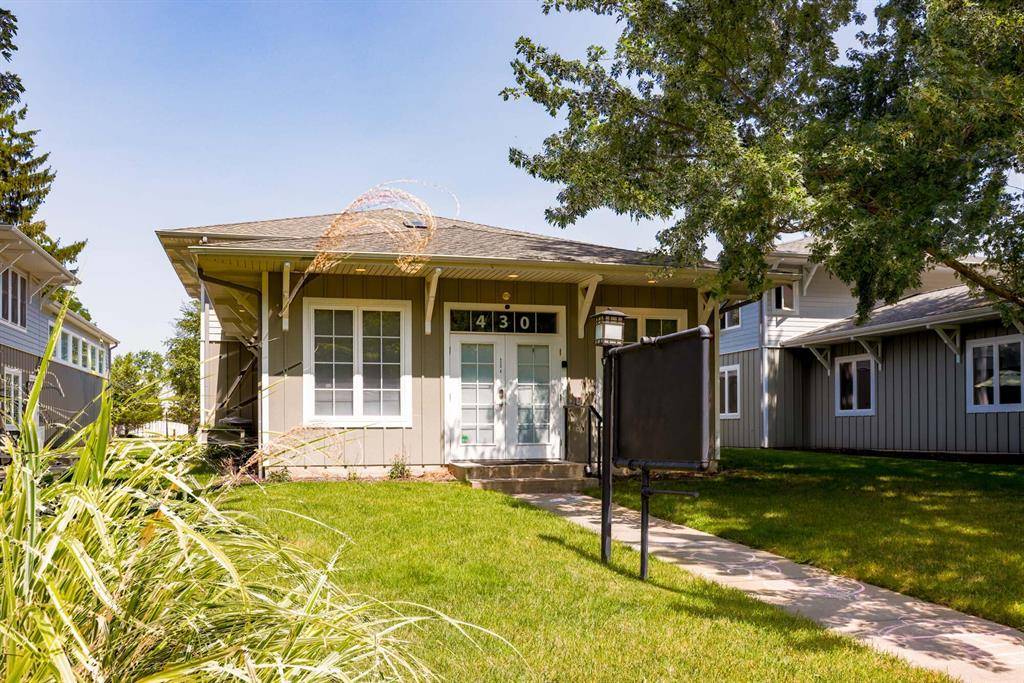 Douglas Vllg, MI 49406,430 W Center Street