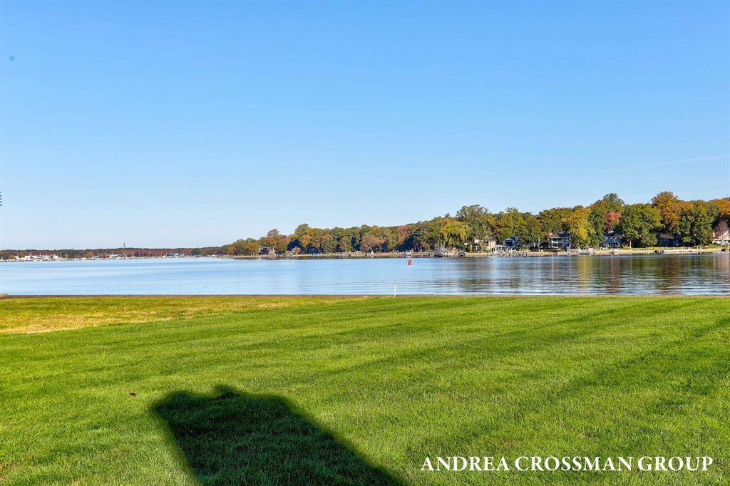 Holland, MI 49423,1329 Bayview Drive