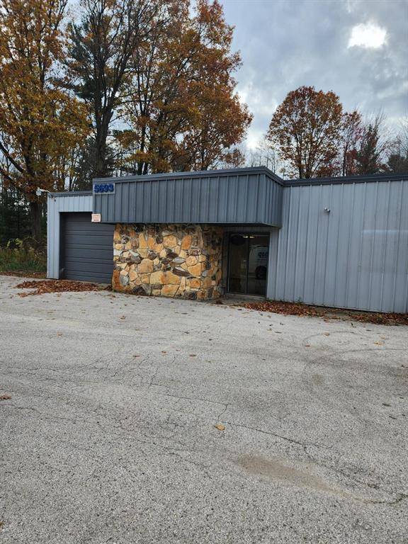 Fruitport Twp, MI 49415,5693 Airline Road