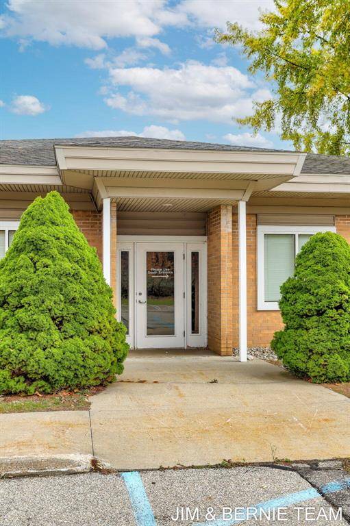 Douglas Vllg, MI 49406,415 Wiley Road 2