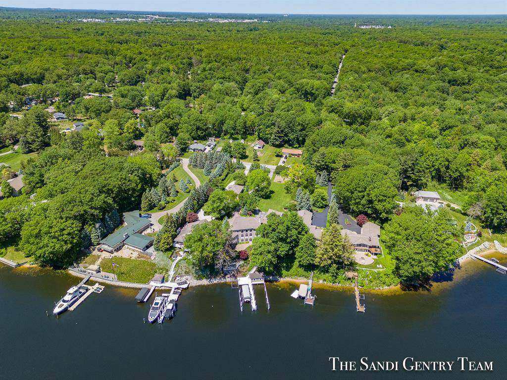 Spring Lake Twp, MI 49456,16076 Highland Drive