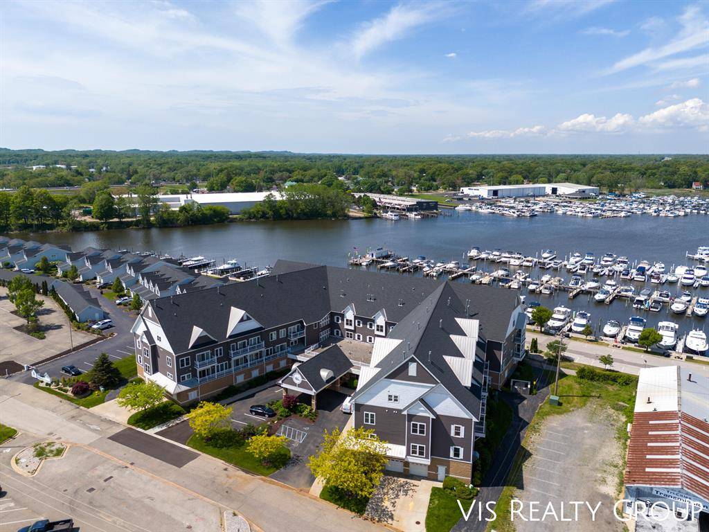 Spring Lake Vlg, MI 49456,917 W Savidge Street 1