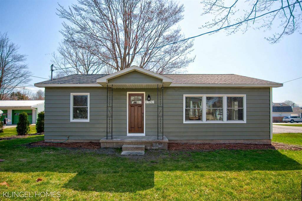Ferrysburg, MI 49456,17550 Doric Street