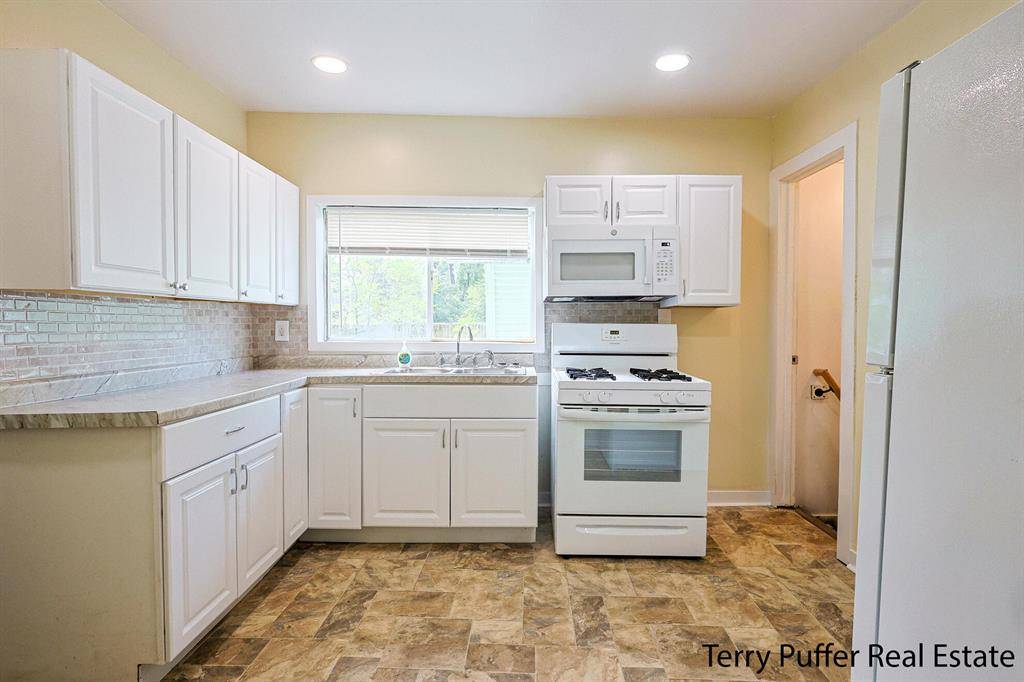 Muskegon Heights, MI 49444,161 E Barney Avenue