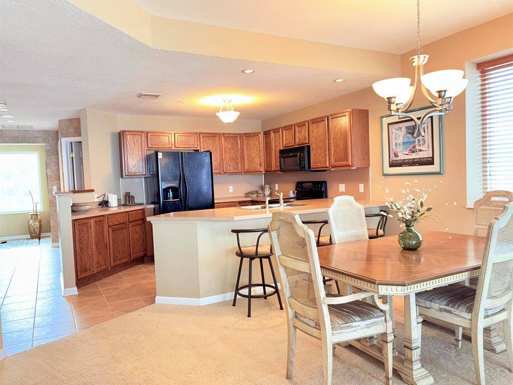 Muskegon, MI 49441,2964 Lakeshore Drive W404